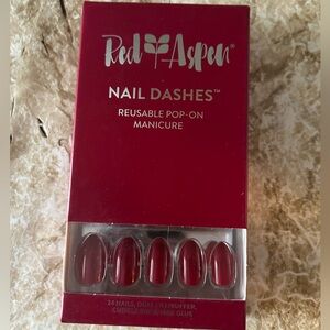 ✨Red Aspen Jayden’s Poppy Flowers Press On Nails